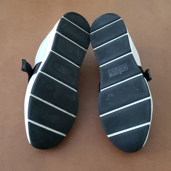 Franco Sarto Odella sneakers with velcro closure - Picture 4 of 4